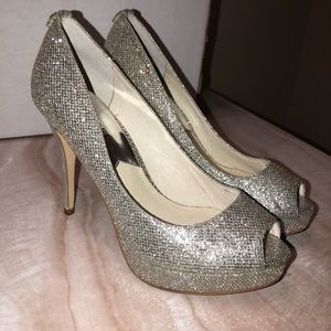 NEW Michael Kors Silver Peep Toe Pumps
